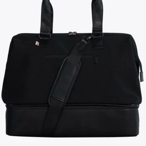 New with Tags Beis Weekender Bag in Black